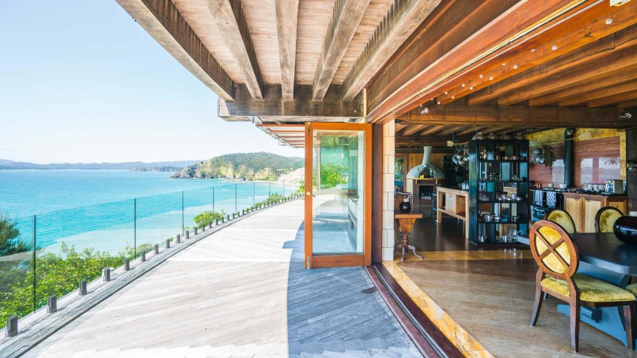 Donkey Bay Inn Russell Luaran gambar