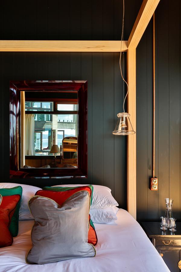 Donkey Bay Inn Russell Luaran gambar